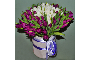 Коробка с тюльпанами 