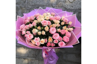 Букет из кустовых роз  Воздушная акварель